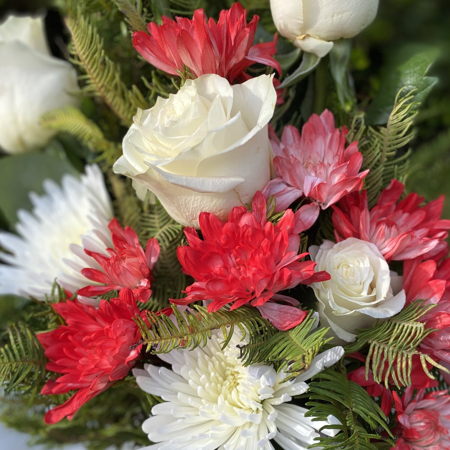 Arreglo Floral Día de la Madre 2025 - Edición Limitada - Rojo