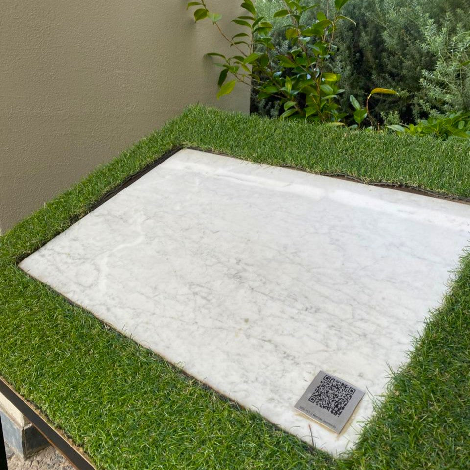 QR Memorial Virtual en Lápida – Flores Parque del Recuerdo